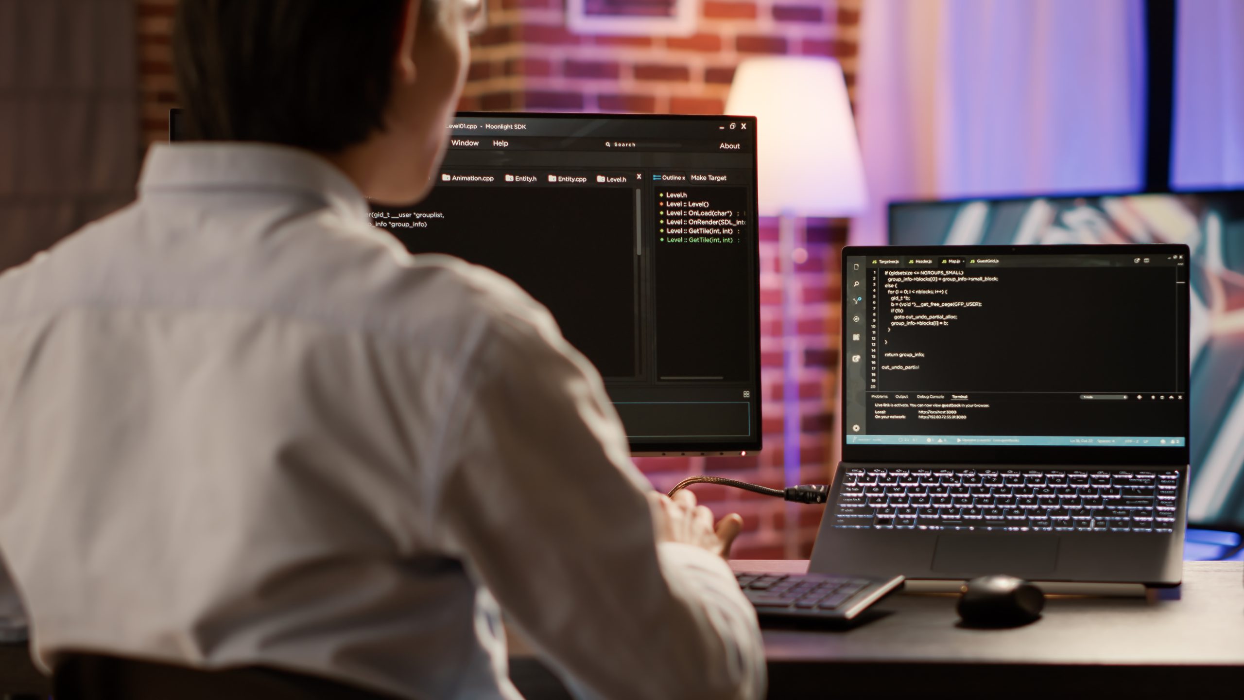 Hiring the Best Custom Web Development Agency in UAE